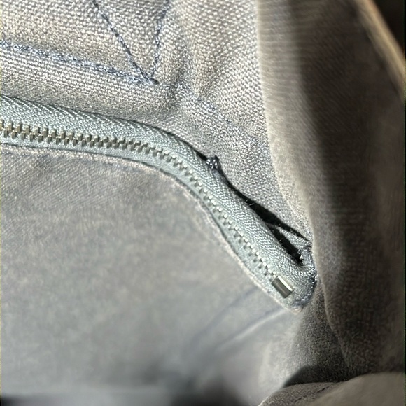 HERMES PM TOTE BAG IN GOOD USED CONDITION. - Picture 15 of 16